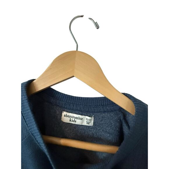 Abercrombie Kids Girls Blue Sweatshirt Cold Shoulder Cut‎ Out and Flowers 11/12 - Picture 4 of 4